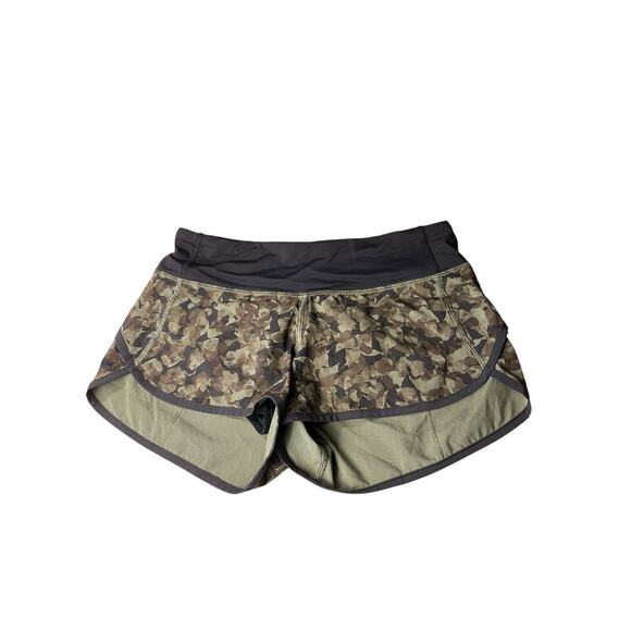 Lululemon Athletica Green Black Camo Print Running Shorts Size US 4 - Picture 1 of 5
